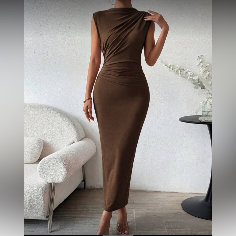Elegant Brown Sleeveless Draped Bodycon Maxi Dress